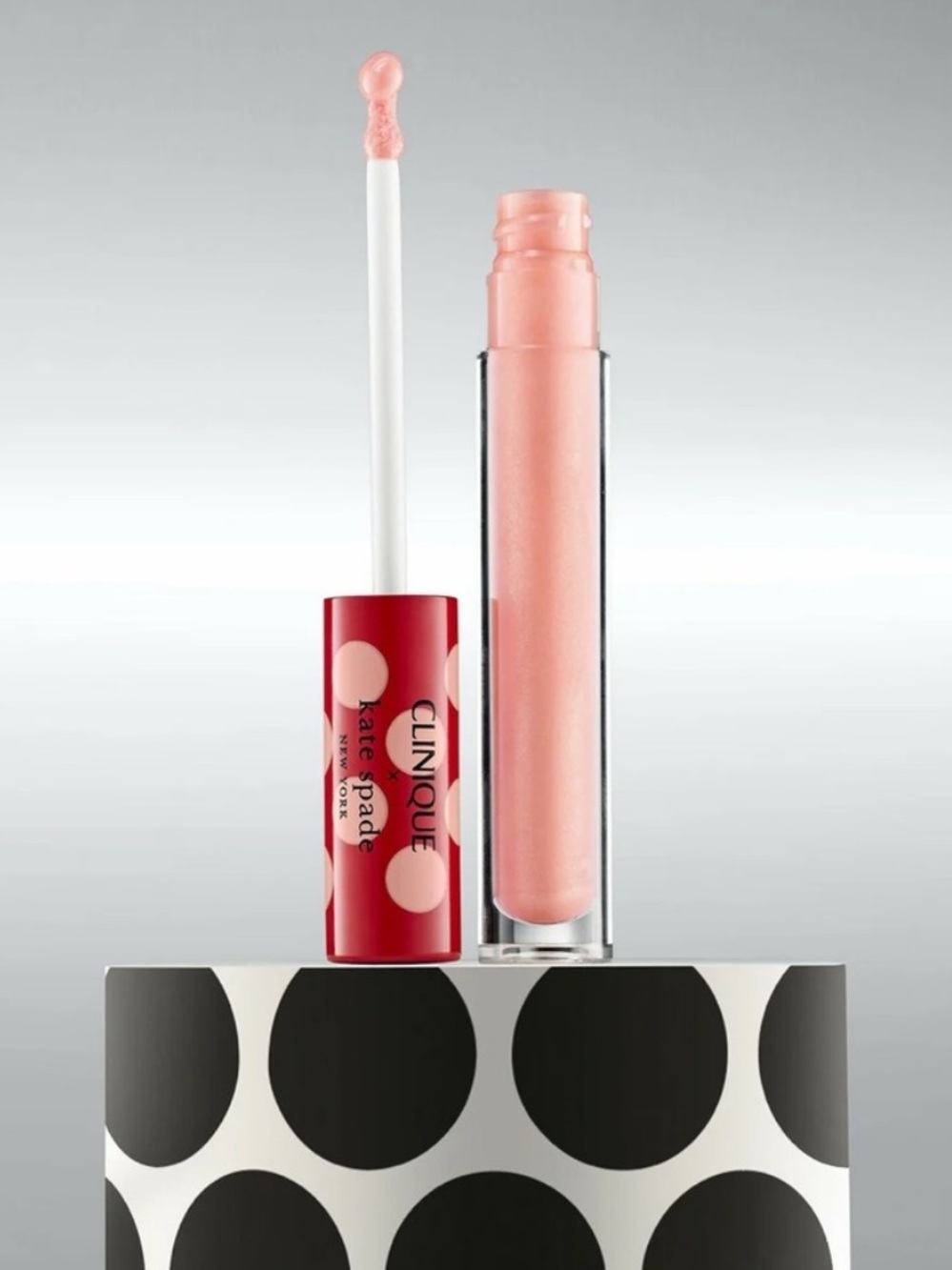 Clinique x Kate Spade New York Pop Plush Creamy Lip Gloss – Air Kiss Pop 💋✨ - Picture 4 of 6
